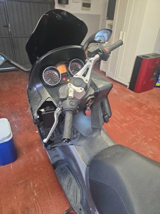 Gilera GP 800 Maxi Scooter esta limitada en papele