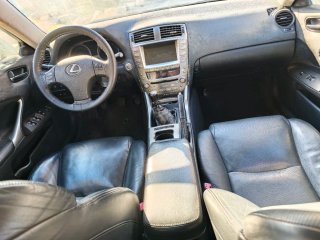 Lexus IS 2005