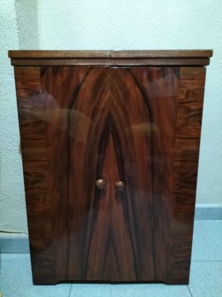 Máquina de coser Singer blanca