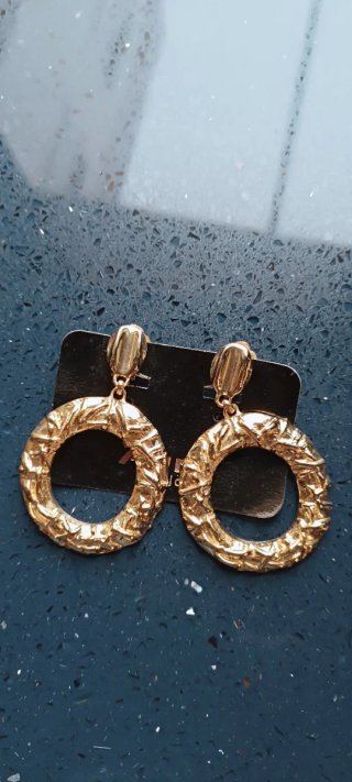 Lote Pendientes Grandes Dorados y Negros