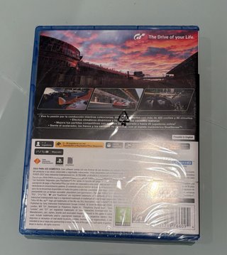 Consola PS5 Slim + Juego Gran Turismo 7.  Nuevos