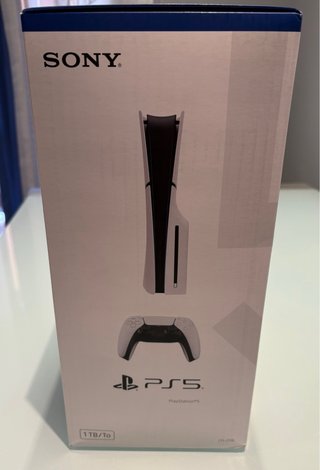 Consola PS5 Slim + Juego Gran Turismo 7.  Nuevos