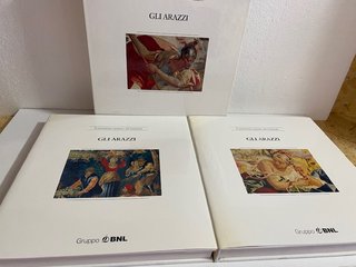 Lotto 2 di 5 libri illustrati (fotografici) Paris