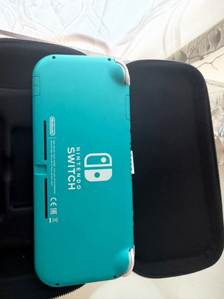 Nintendo Switch + Mario Kart 8 Deluxe