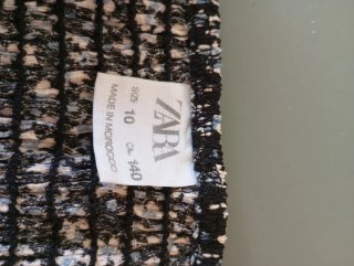 Conjunto  Falda Estampada de flores y Body de Zara