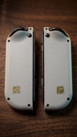 Joy-Con Nintendo Switch Edición Zelda Dorados