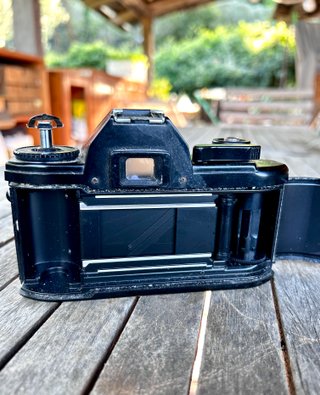 Nikon EM 35mm Reflex Fotocamera Vintage Nera