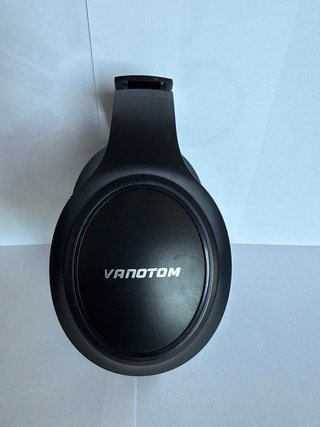 Auriculares VANOTOM Negros