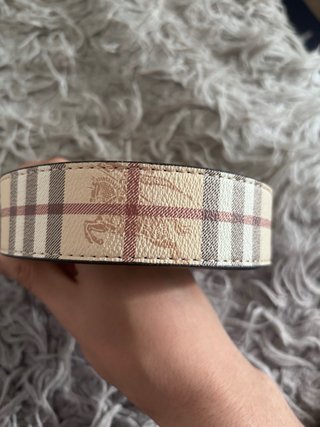 Cinturón Burberry Beige y Dorado
