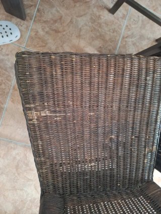 Sedie in vimini marroni