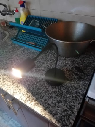 Lámpara de mesa flexo negra