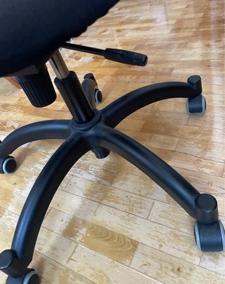 Silla de escritorio con ruedas