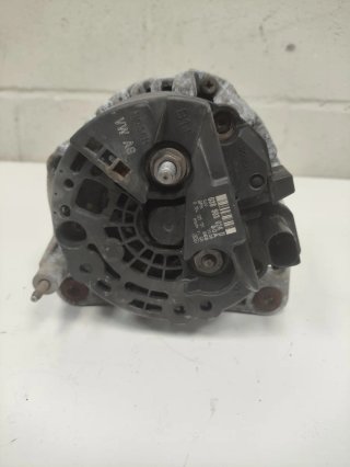 Alternador VW Transporter T5 1.9 TDI de 2008