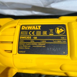 Sierra sable DeWalt 220V