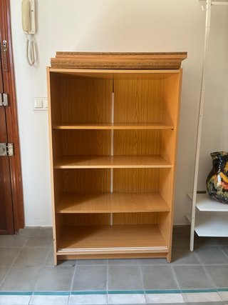 Estantería de madera