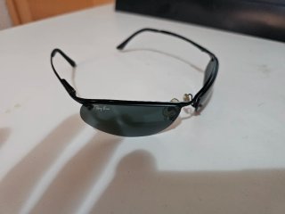 Gafas de sol Ray-Ban negras y grises