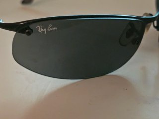 Gafas de sol Ray-Ban negras y grises