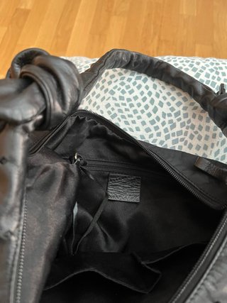 Bolso de piel negro