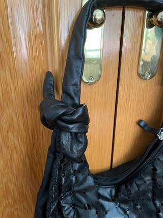 Bolso de piel negro
