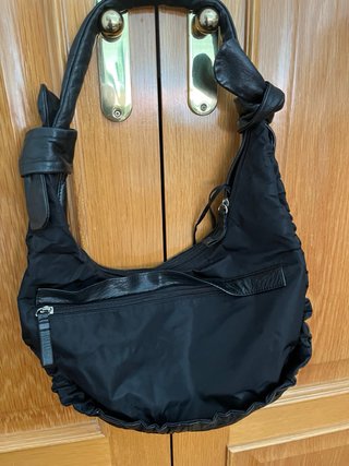 Bolso de piel negro