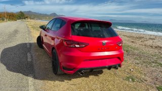 SEAT Leon FR 2016.