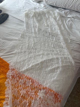 Mantilla cabeza fallera blanca