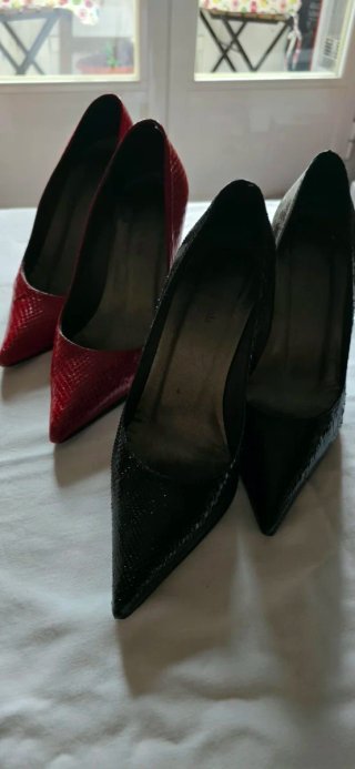 Zapatos Bimba y Lola tacón piel serpiente