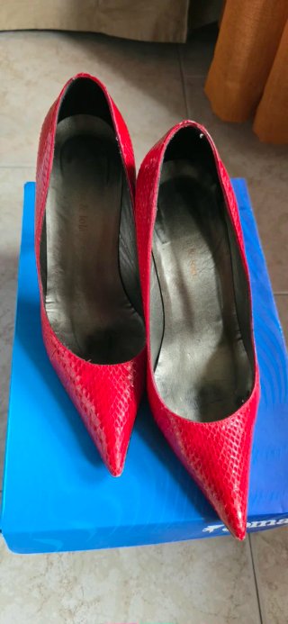 Zapatos Bimba y Lola tacón piel serpiente