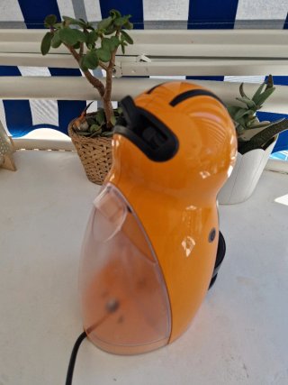 Cafetera Dolce Gusto Naranaja