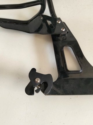 Sissy Bar Harley Davidson Dyna Negro
