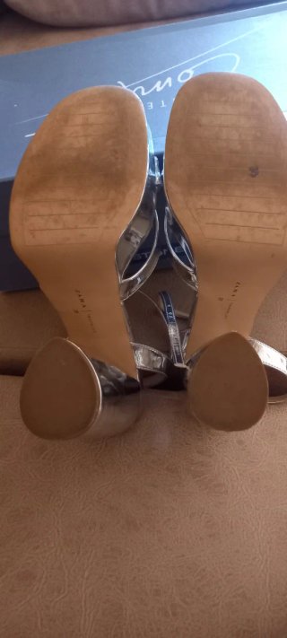 Sandalias Zara Talla 39 Doradas y Plateadas