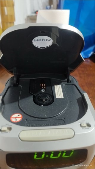 Radio Despertador Philips Plata y Negro