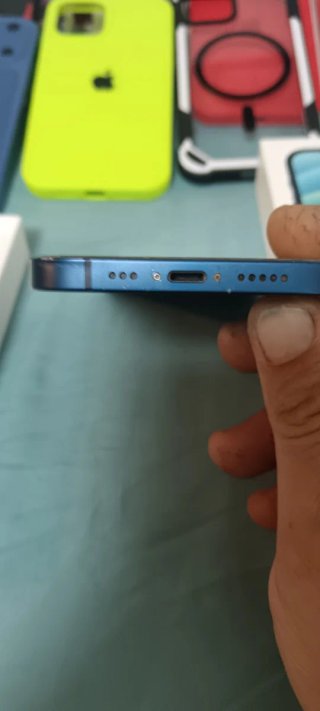 IPHONE 12