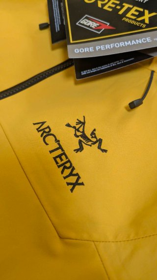 Chaqueta Arc'teryx Alpha Amarilla Gore-Tex