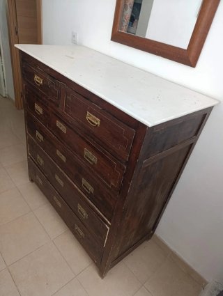 Comoda Antigua
