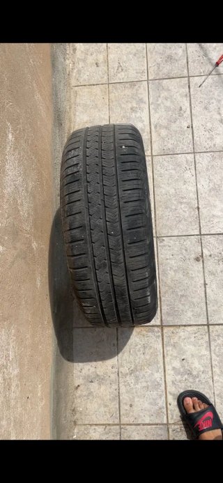 Lote de 2  Neumáticos 195/55 R 15 89V QUATRAC 5