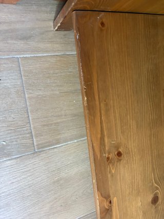 Muebles de salón de IKEA efecto roble.