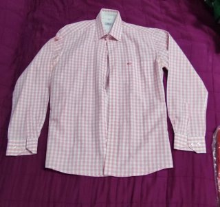 Camisa de cuadros rosa y blanca