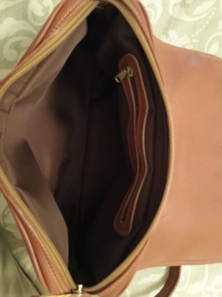 Bolso de cuero marrón