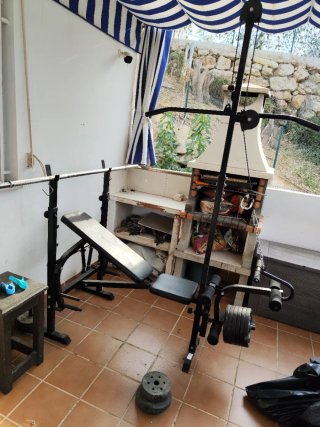 Multigym completo con banco y pesas