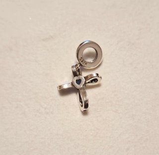 Charm Cruz infinito
