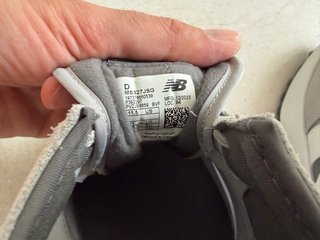 Zapatillas New Balance 327 Gris y Blanco