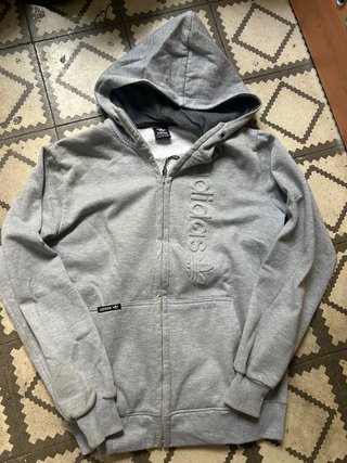 Chaqueta Adidas Gris con Cremallera