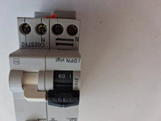1 Interruptor dif. Merlin Gerin Vigi C10 o C2