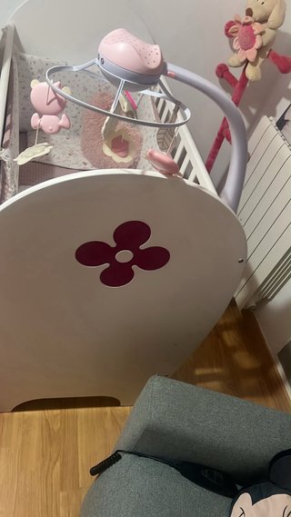 2 Cuna de bebé blanca con colchon