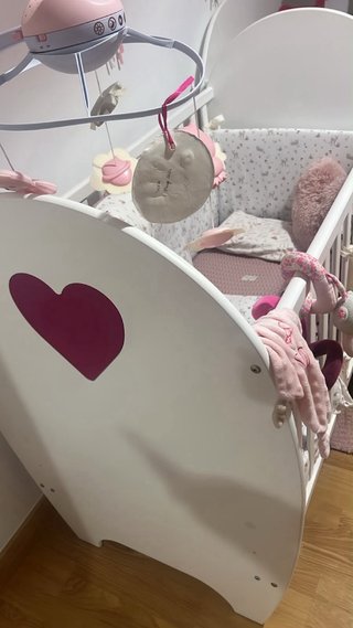 2 Cuna de bebé blanca con colchon