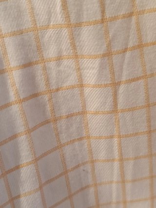 Camisa de cuadros blanca y amarilla