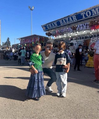 Traje de flamenca niña talla 6/7