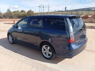 Mitsubishi Grandis 2006