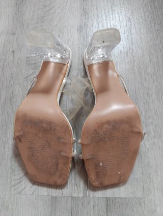 Tacones blancos y plateados talla 38,1 uso